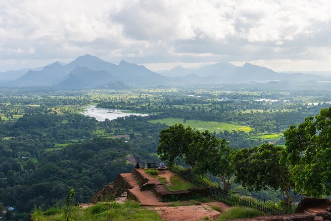 09 Days in Sri lanka - Major Attractions - Day three: Dambulla and Kandy’s sacred center