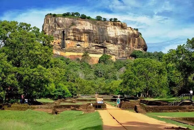 12 Days 11 Nights Experience Nature Culture & Beauty Of Sri Lanka - Days 10 and 11: Galle, lagoon, beach, and turtles