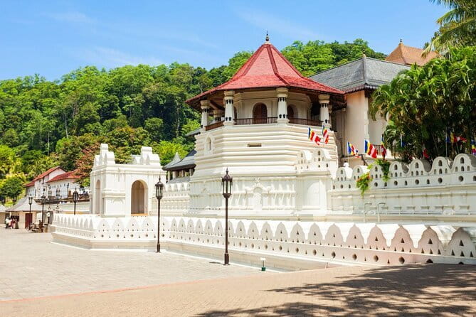 14 Days/ 13 Nights -Sri Lanka Tour on Culture, Wildlife & Beaches - Key points at a glance