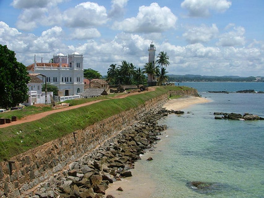 2-Day Whale Watching & Southern Sri Lanka Tour - Galle Fort, lighthouse, and the coastal road