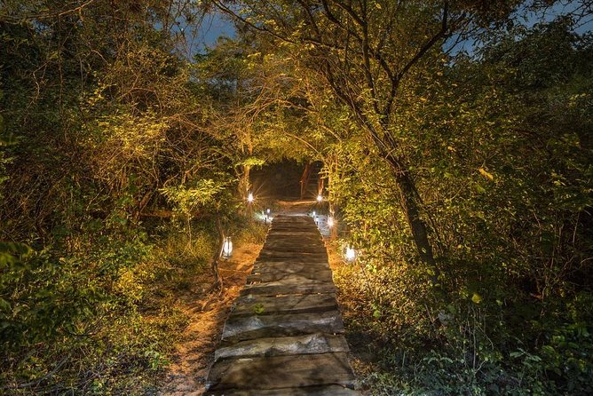 2 Nights All Inclusive Treehouse Safari in Yala with transfers - The early Nimalawa walk and lake