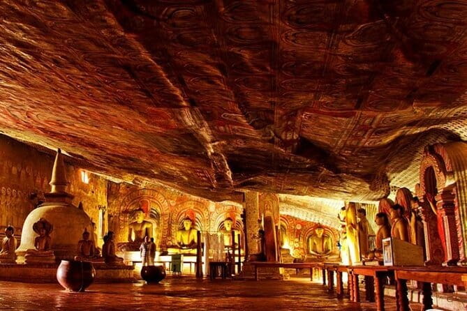 4 Days of Discovery and Delight in Sri Lanka - Day 1: Dambulla caves, Sigiriya rock, and Minneriya elephants