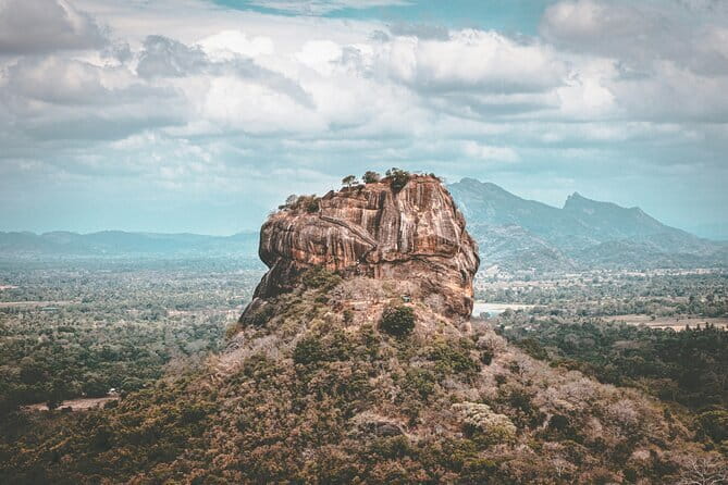 4 Days Private Tour In Sri Lanka - Booking details worth checking