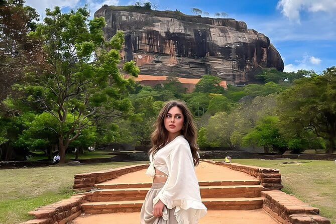 5 Day Sri Lanka Tour : Including Temple of Tooth & Sigiriya Trip - Five days from ancient rock to the Colombo coast