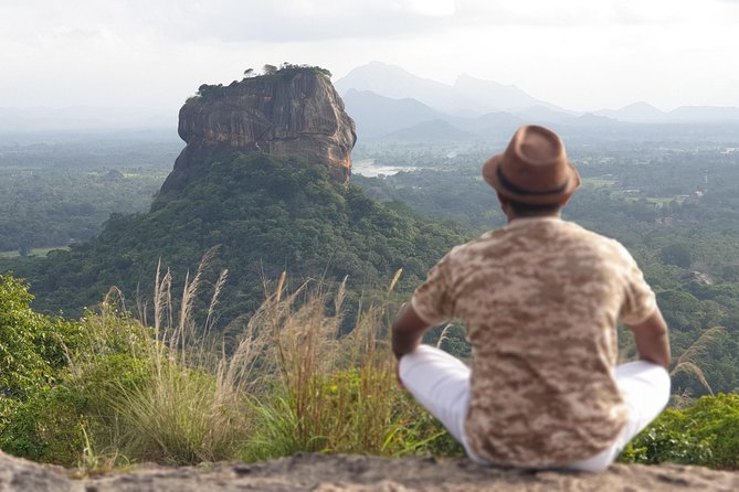 8 Days tour in Sri Lanka with privet driver and accommodations - Key points at a glance