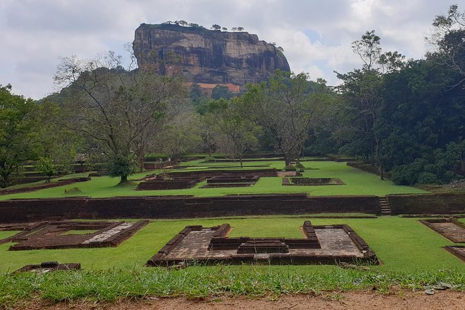 8 Days tour in Sri Lanka with privet driver and accommodations - What this eight-day Sri Lanka route does well