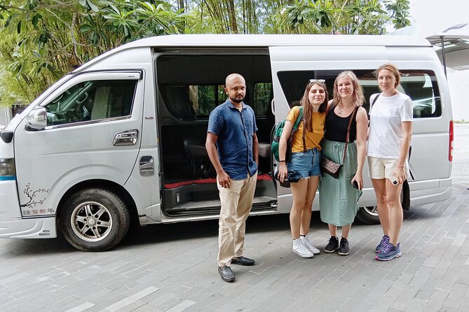 Airport Taxi Transfers from Colombo Airport to Galle - The driver experience from Lahiro to Ronnie