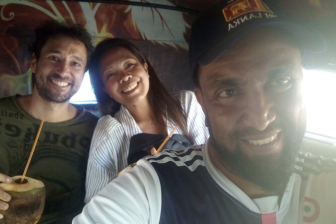 All inclusive colombo Tuk Tuk city tour - The museum stop and a note to clarify