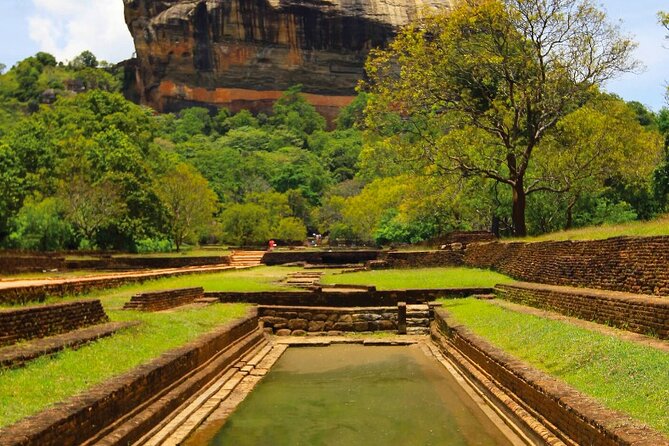 All-inclusive Day Tour of Sigiriya & Dambulla from Colombo - Ibbankatuwa Megalithic Tombs and an older Sri Lanka
