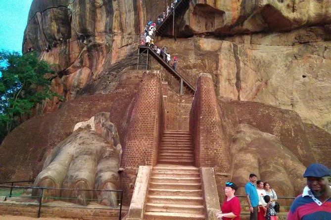 All inclusive Private day trip Sigiriya and Dambulla caves with more - A long day built around Sigiriya Rock