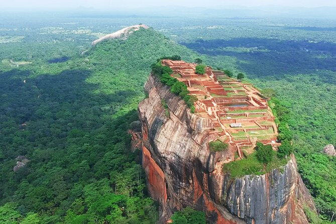 All Inclusive Sigiriya and Dambulla Day Tour from Colombo - Rice, curry, and a more personal lunch stop