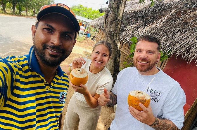 All-Island Private Tour – Tailor-Made Sri Lanka Experience - Day three: Kandy’s sacred temple, then Ella