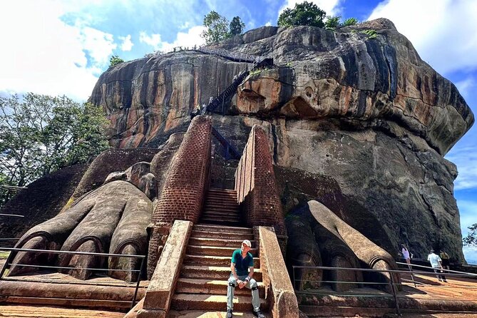 Amazing LANKA (07N08D) - Day 1: Pinnawala and the climb at Sigiriya
