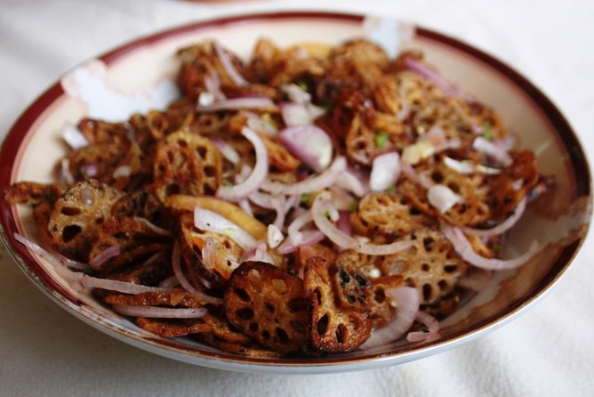 Authentic Sinhalese Cooking Class in Colombo with a Local Family - Timing, meeting point, and planning advice