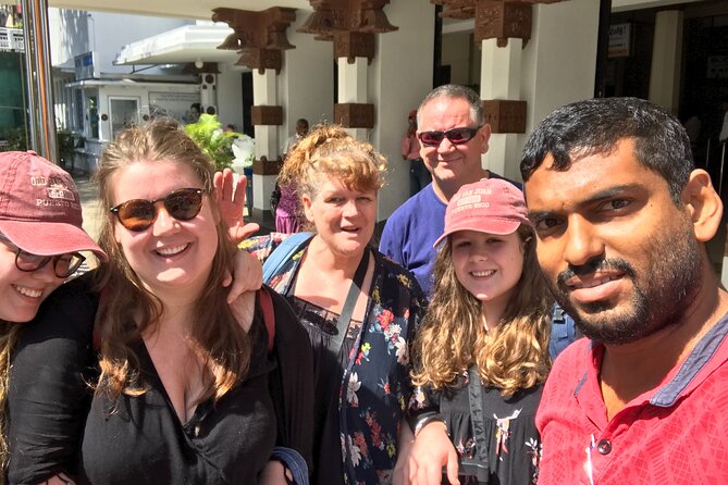 Bandaranayake International Airport (CMB) to Any Hotel in Negombo Drop Off - What the drivers add to a basic transfer