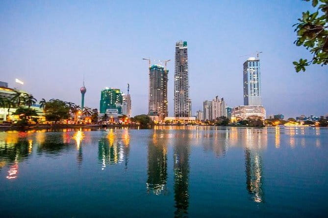 Colombo Airport to Colombo City Drop - Who should book this airport transfer?