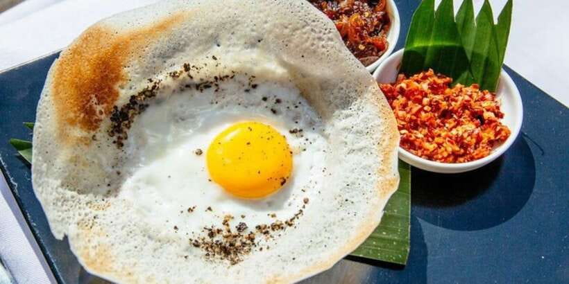 Colombo: All Inclusive Street Food Tour - Kottu at Galle Face by the ocean