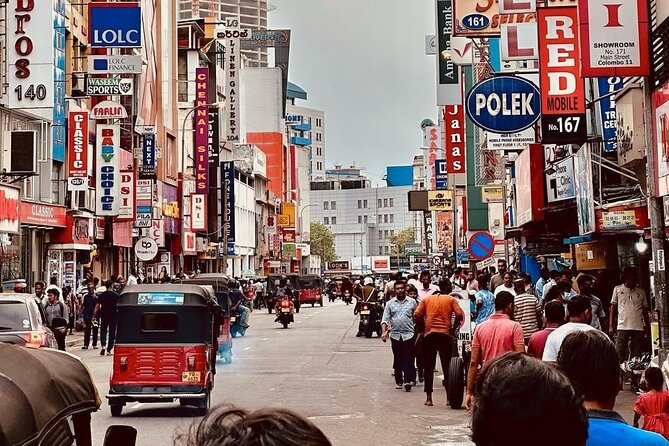 Colombo by Tuk Tuk – Sightseeing Entry Fees included - Key points at a glance