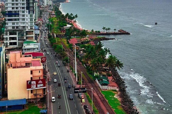 Colombo by Tuk Tuk – Sightseeing Entry Fees included - Pettah markets and Colombo’s working streets