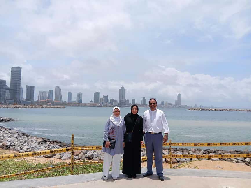 Colombo: City Sightseeing Tour by Car with Driver-Guide - Red Mosque and Pettah Market