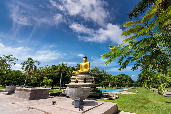 Colombo city tour by car ( Private ) - Buddhist calm near Gangaramaya