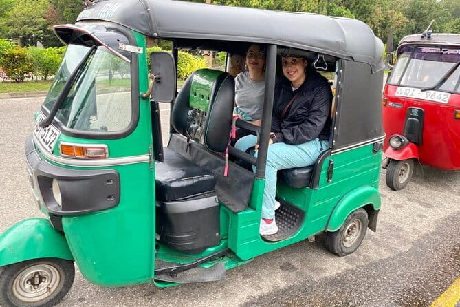 Colombo City Tour By Tuk Tuk (Include Lunch)Morning & Evening - Key points at a glance
