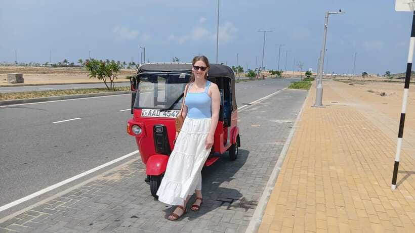Colombo City Tour by Tuk-Tuk with Hotel Pickup - All Include - Galle Face Green is the tour’s breathing space