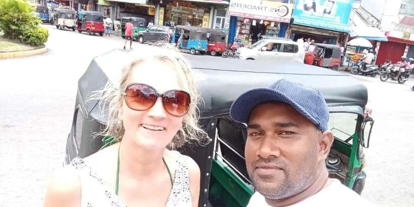 Colombo: City Tour by Tuk Tuk with Pickup - All Inclusive - Seeing Colombo’s Hindu and Islamic landmarks