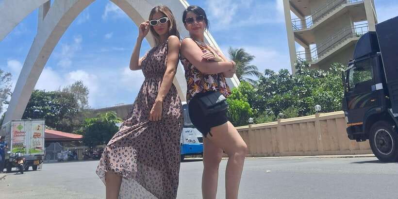 Colombo: City Tour by Tuk Tuk with Srilanka Traditional Food - A Hindu kovil, the Red Mosque, and the city’s mixed traditions