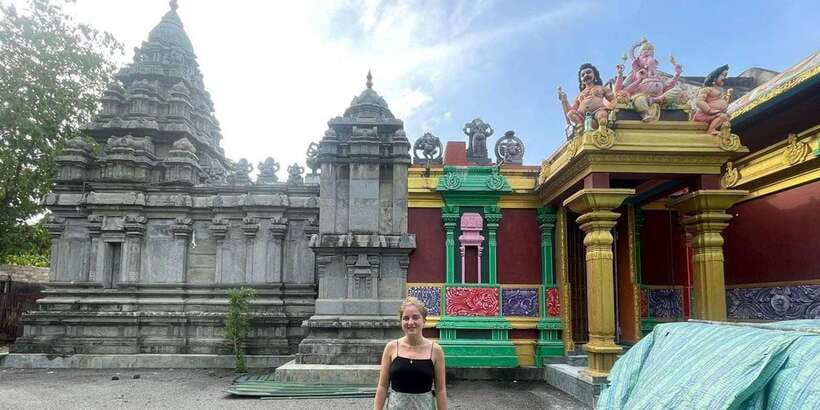 Colombo: City Tour by Tuk Tuk with Srilanka Traditional Food - Lotus Tower, clock towers, and photo stops