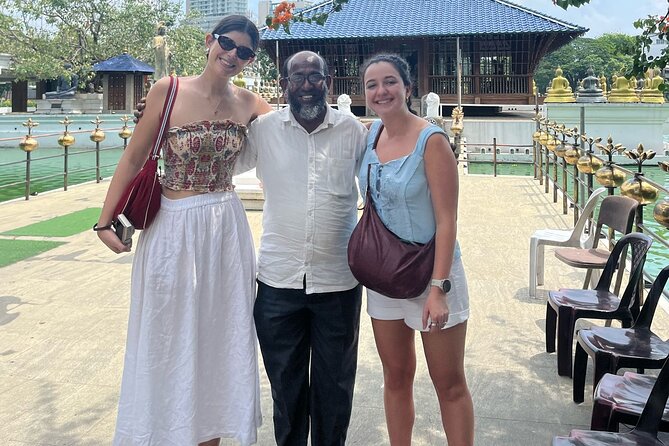 Colombo City Tour By TukTuk Style Morning and Evening - Viharamahadevi Park and Cinnamon Gardens