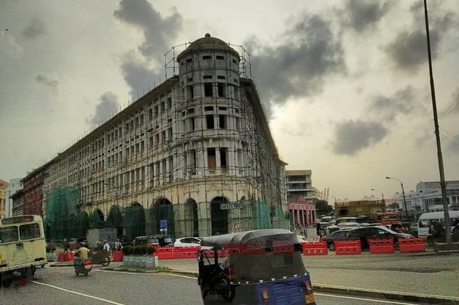 Colombo City Tour with Lunch/Dinner - All Inclusive - Tea tasting and a Sri Lankan meal