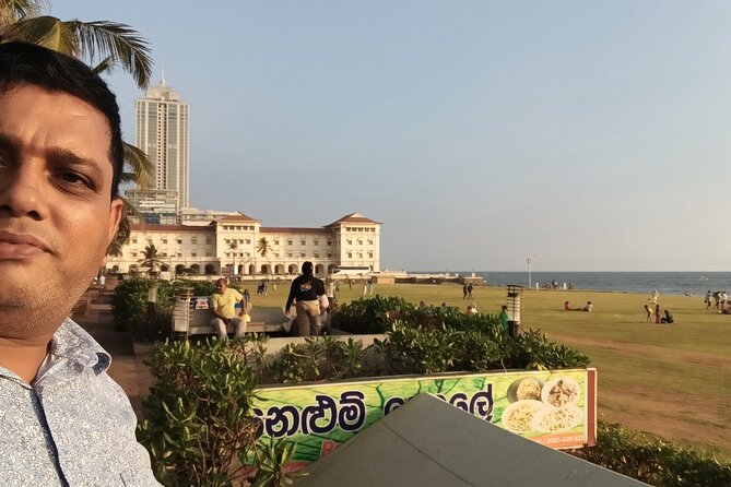 Colombo City Tuk Tuk - Independence Square and the Old Parliament Building