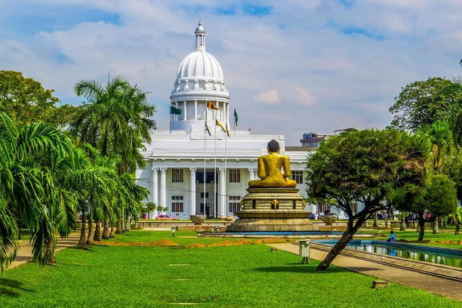 Colombo City Tuk Tuk Safari - Colombo National Museum in 40 minutes