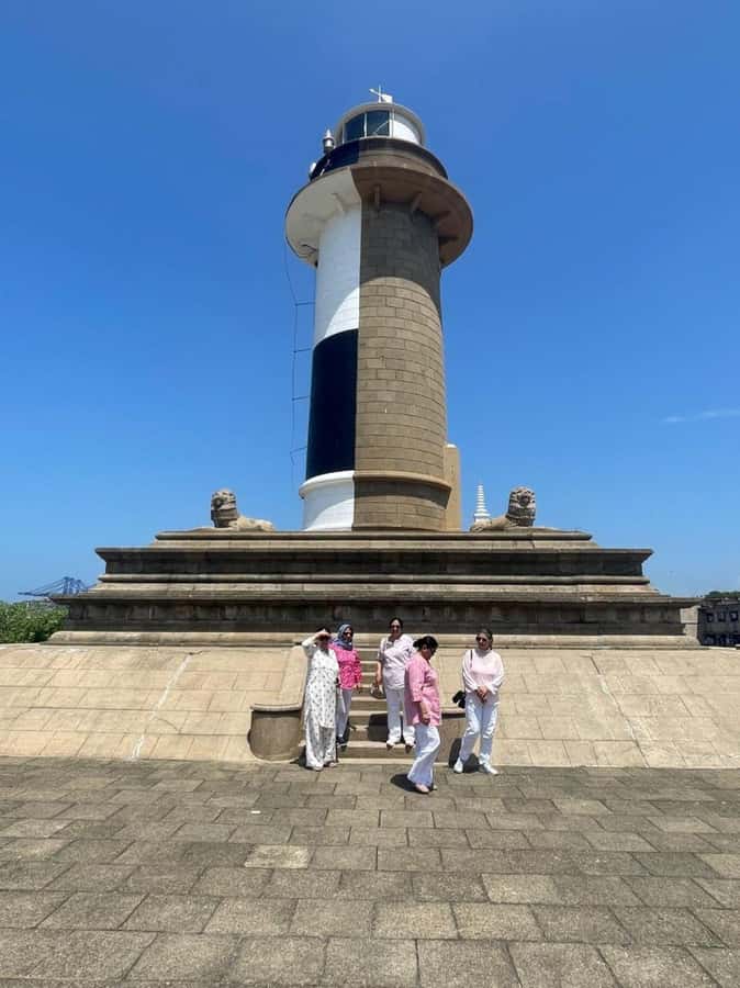 Colombo: Guided City Tour with Entry Tickets - Colombo Fort and the Lighthouse Clock Tower