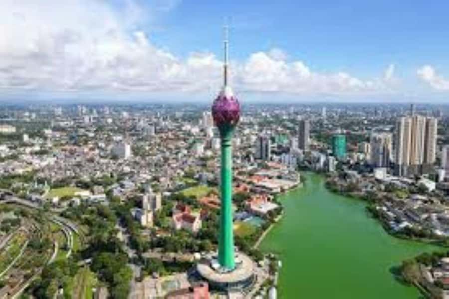 Colombo: Guided City Tour with Entry Tickets - Independence Square and a calmer pause