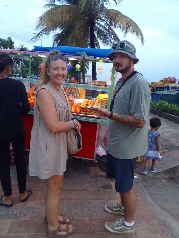 Colombo Local Food Tour by Tuk Tuk – All Inclusive - The opening ride and first cup of tea