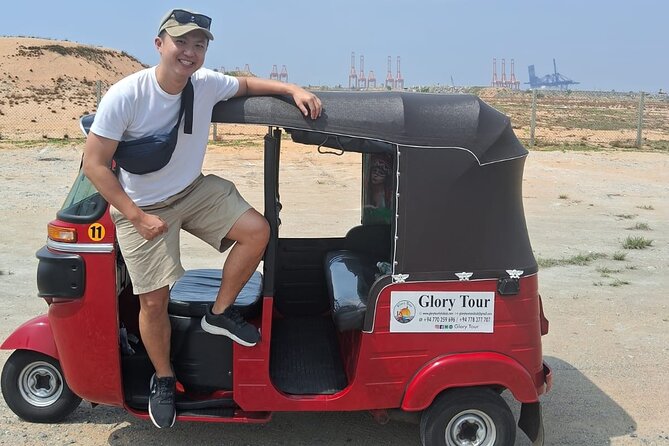 Colombo local Food Tour &City Tour by TukTuk All food Included - Viharamahadevi Park and Colombo’s grander side