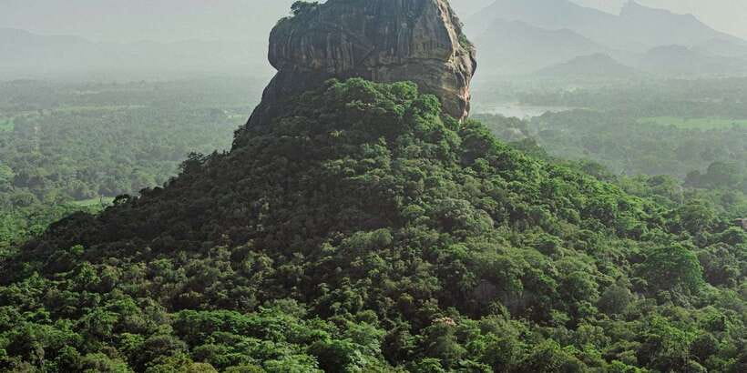 Colombo/Negombo to Sigiriya, Dambulla & Jeep Safari Day Tour - One huge day from Colombo or Negombo