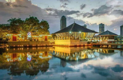 One Day Private City Tour With Gangaramaya Temple
