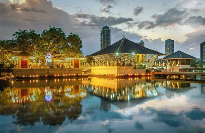 Colombo: One Day Private City Tour With Gangaramaya Temple - Kopanna Vidiya temple and the city’s religious variety