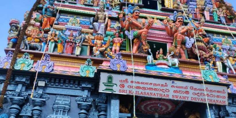 Colombo Port Shore Excursions Colombo City & Kalaniya Temple - Galle Face Green and the sea-facing end of the city