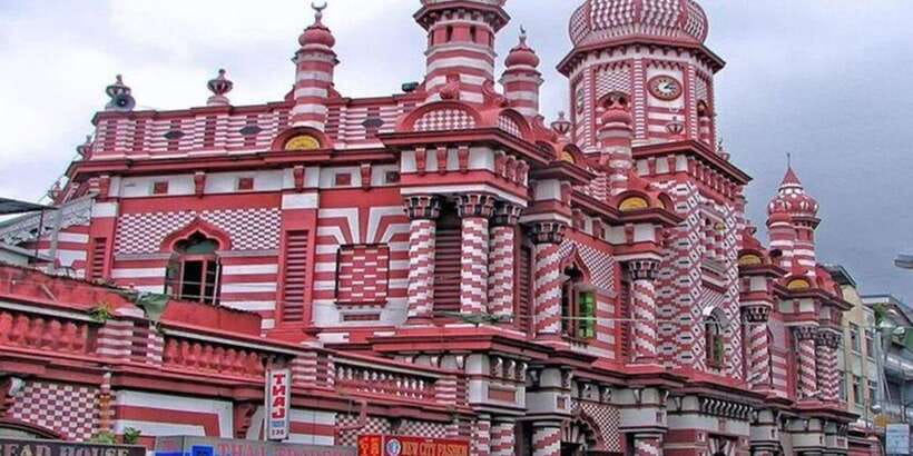 Colombo Port Shore Excursions Colombo City & Kalaniya Temple - Pettah, Manning Market, and shopping with local life
