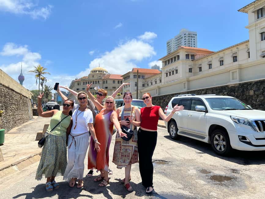 Colombo: Private City Tour by Tuk Tuk with Hotel Pickup - Pettah: one hour among shops and street stalls