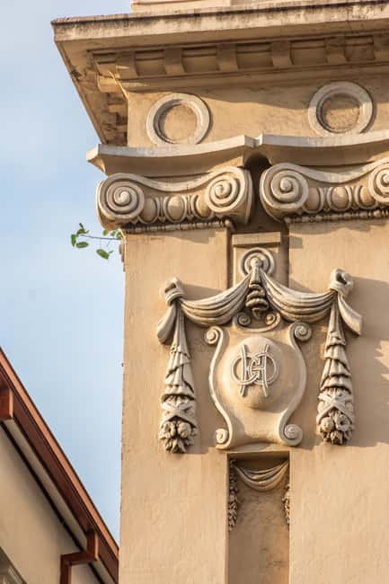 Colombo: private city tour from Negombo with hotel transfers - What the guide adds to a short city tour