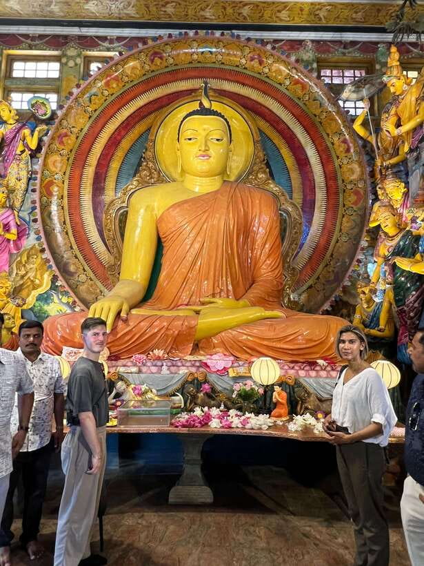 Colombo: Private City Tour with Local Food Tour by Tuk-Tuk - Kottu, Dosa, Crab, and More