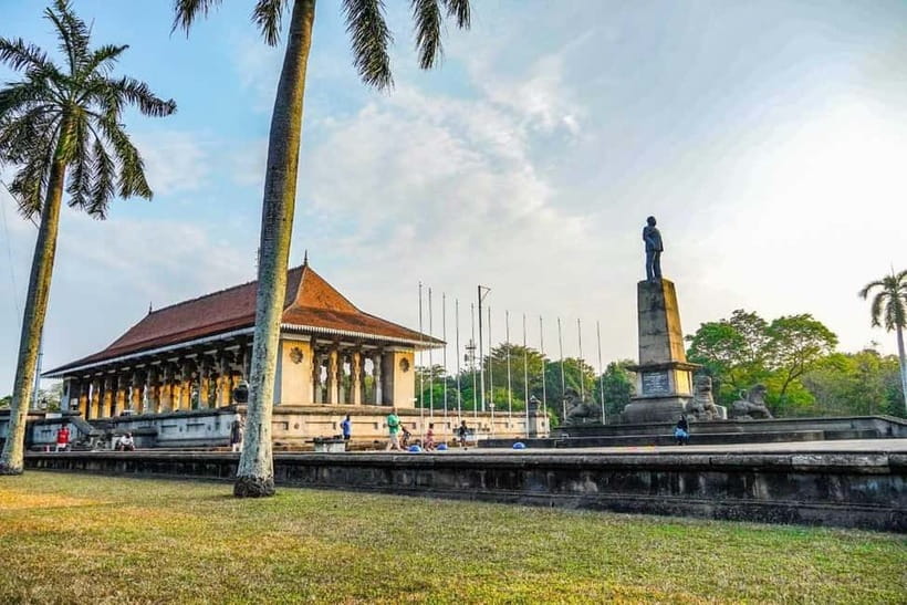 Colombo: Private City Tuk-Tuk Tour with Local Guide & Pickup - The Lotus Tower Starts the City Story