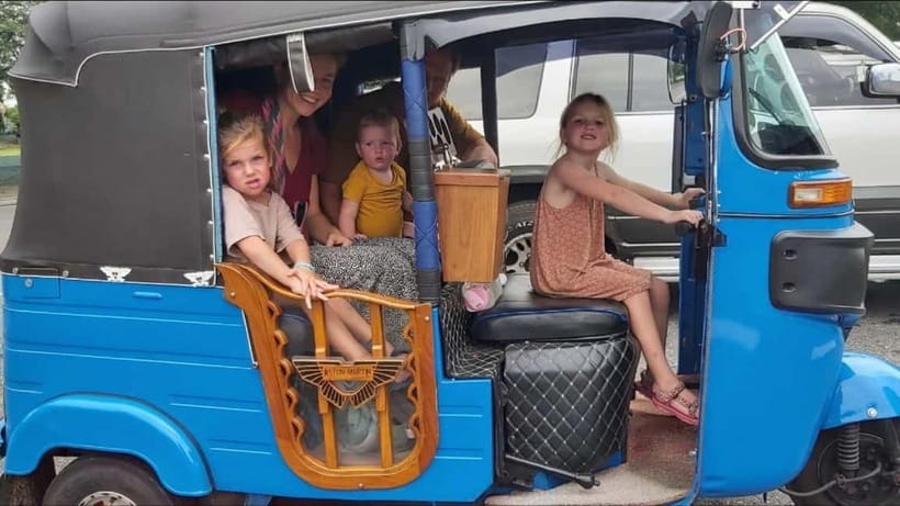 Colombo: Private City Tuk-Tuk Tour with Local Guide & Pickup - Red Mosque and Sri Kailawasanathan Swami Kovil