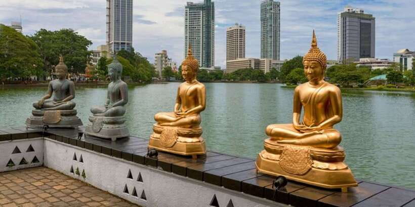 Colombo: Private custom tour with a local guide - Seeing both historic and modern Colombo