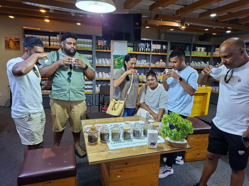 Colombo: Private Tuk-Tuk City Tour with Guide & All Tickets - What Four Hours Really Means